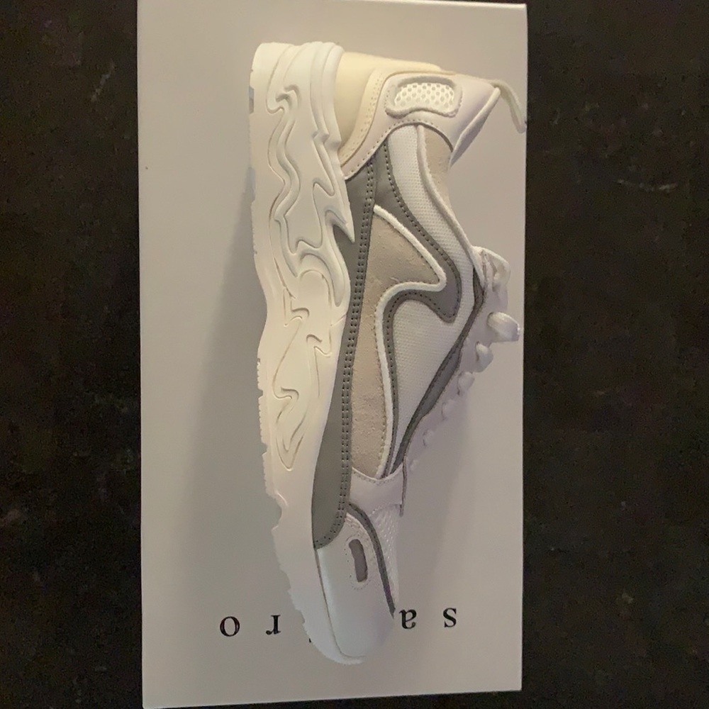 Brand new Sandro flames in size 7